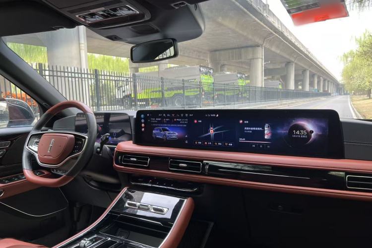 Used Lincoln Aviator 2024 3.0T V6 All-Wheel-Drive Luxury Edition Six Seats Interior 8