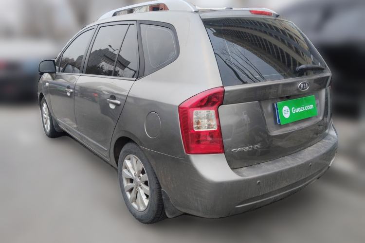 Used Kia Carens 2011 2.0L 7-Seater Automatic Standard Edition
