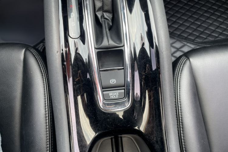 Used Honda Vezel 2020 1.5L CVT Elite Edition
