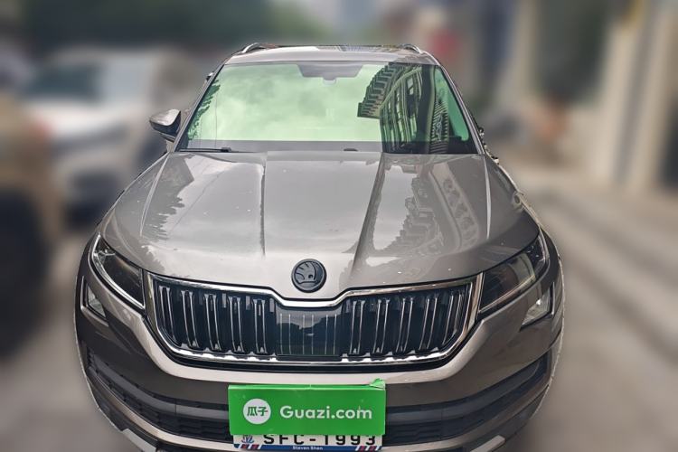 Used Skoda Kodiaq 2019 Facelifted TSI330 7-Seater Two-Wheel-Drive Luxury Enjoyment Edition China VI Standard
