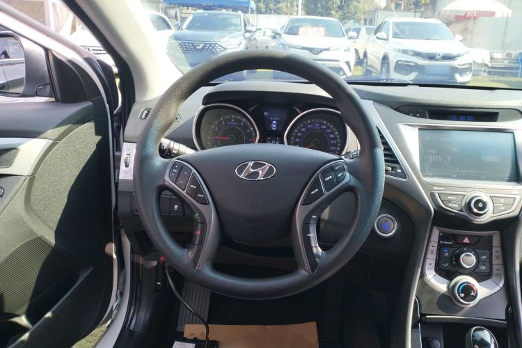 Used Hyundai Elantra (5th Generation / Langdong) 2016 1.6L Automatic Prestige Model
