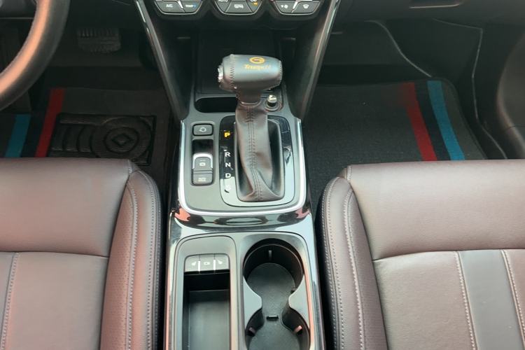 Used GAC Trumpchi GS4 2018 235T Automatic Two-Wheel-Drive Supreme Edition Gear Lever