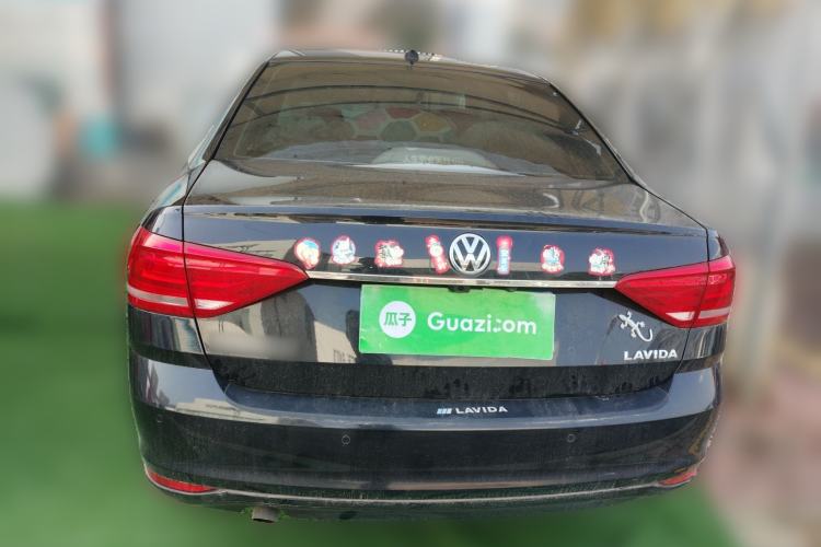 Used Volkswagen Lavida 2015 1.6L Manual Fashion Edition