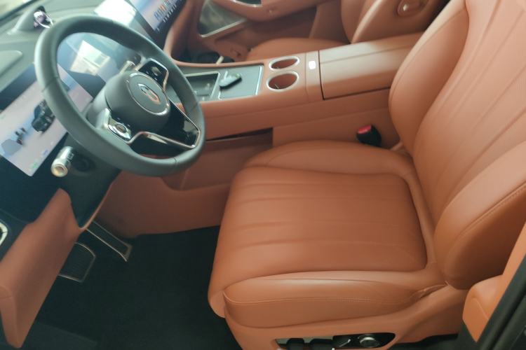 Used Hima AITO M8 2025 Extended-Range Ultra Version 53.4 kWh 6-Seater Edition Left Front Seat