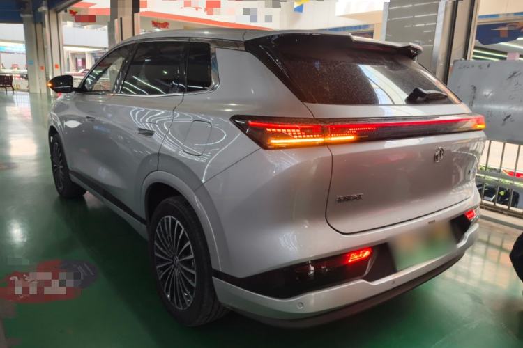 Used Dongfeng Aeolus L8 2025 Model 185KM Dream Edition Exterior 2