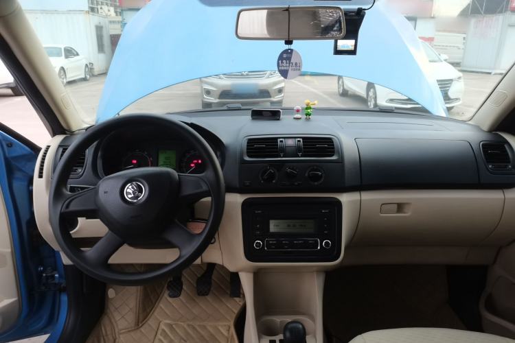 Used Skoda Fabia 2014 1.4L Manual Crystal Edition