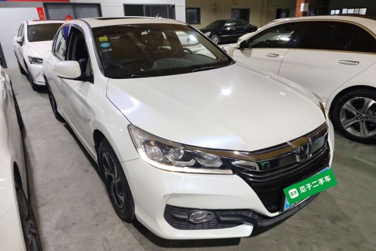 Used Honda Accord 2016 2.0L Elite Edition Front Right 45 Deg