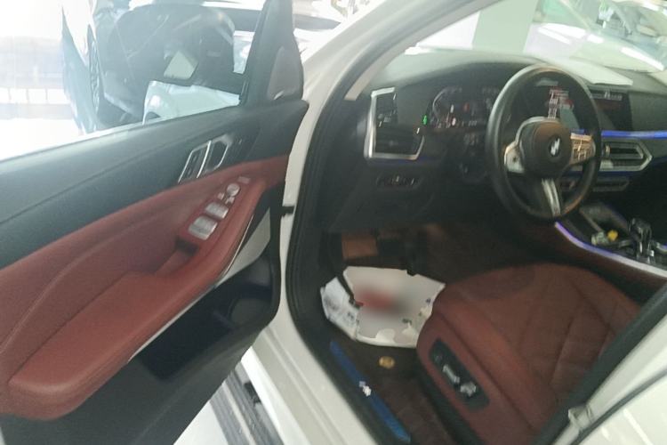 BMW X5 2022 Restyled xDrive 30Li Luxury Version M Sport Package usado
