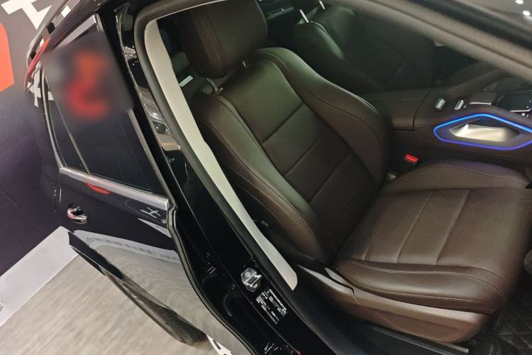 Used Mercedes-Benz GLE 2021 GLE 450 4MATIC Luxury Model Right Front Seat