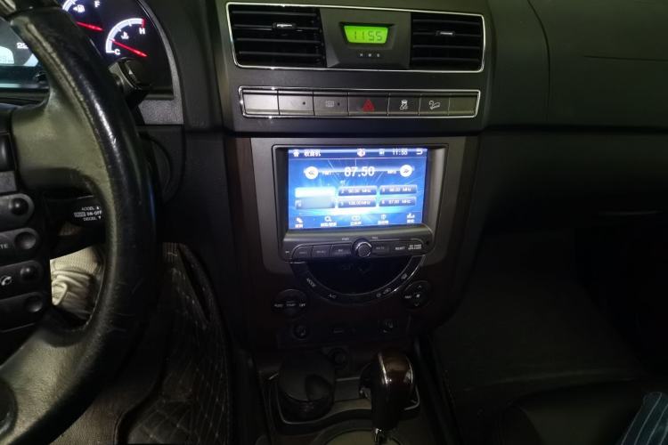 Used SsangYong Rexton W 2014 2.0T Four-Wheel Drive Luxury Navigation Version with 5 Seats
