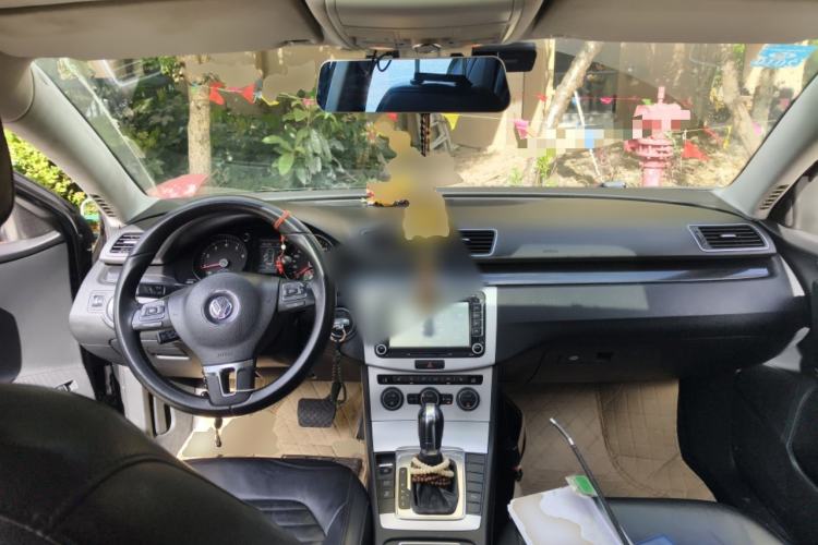 Used Volkswagen Magotan 2013 1.8TSI Luxury Model Center Console