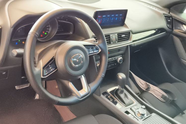 Used Mazda CX-4 2021 2.0L Automatic Two-Wheel Drive Blue Sky Exploration Edition Center Console