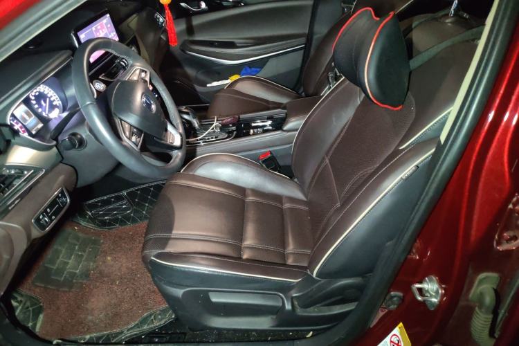 Used CHANGAN Raeton CC 2018 1.5T Automatic Haoya Model Guangmang Edition China V Standard
