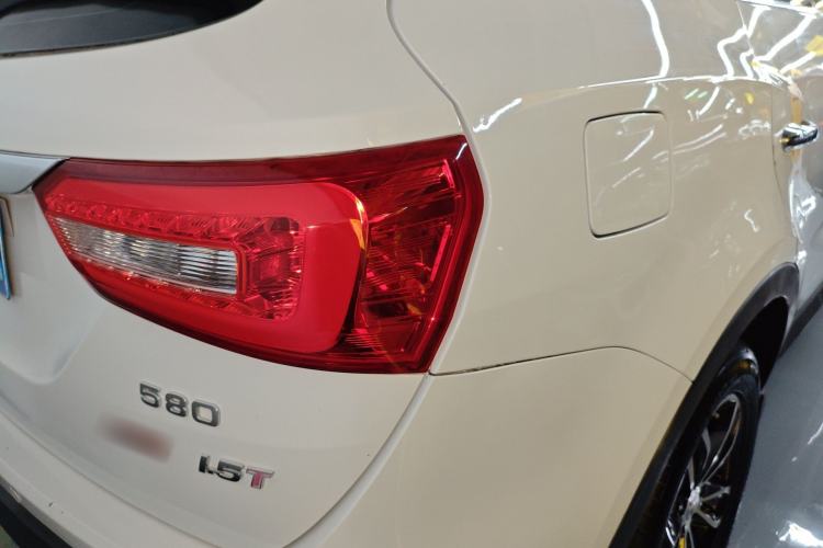 Used Dongfeng Fengon 580 2018 1.5T CVT Luxury Model Right Rear Taillight