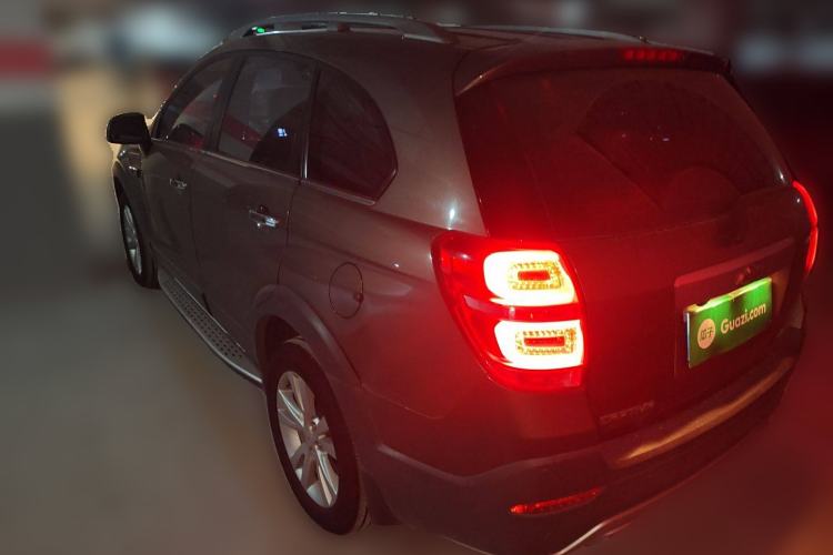 Used Chevrolet Captiva 2015 2.4L 4x4 Flagship Edition 7-Seater
