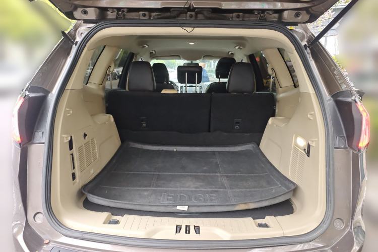 Used Ford Edge 2016 EcoBoost 245 Two-Wheel-Drive Titanium 5-Seater