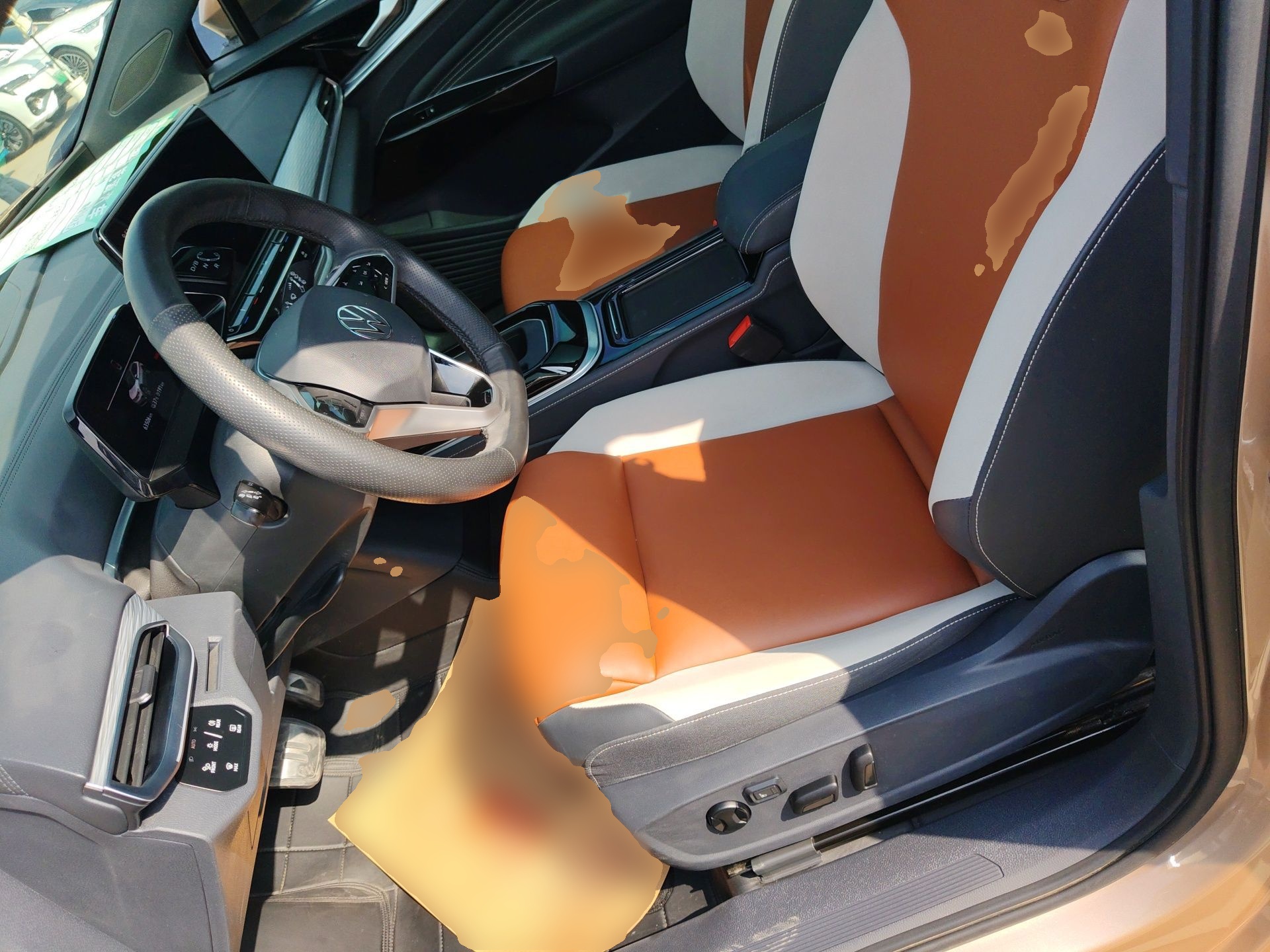 Переднее сиденье в автомобиле