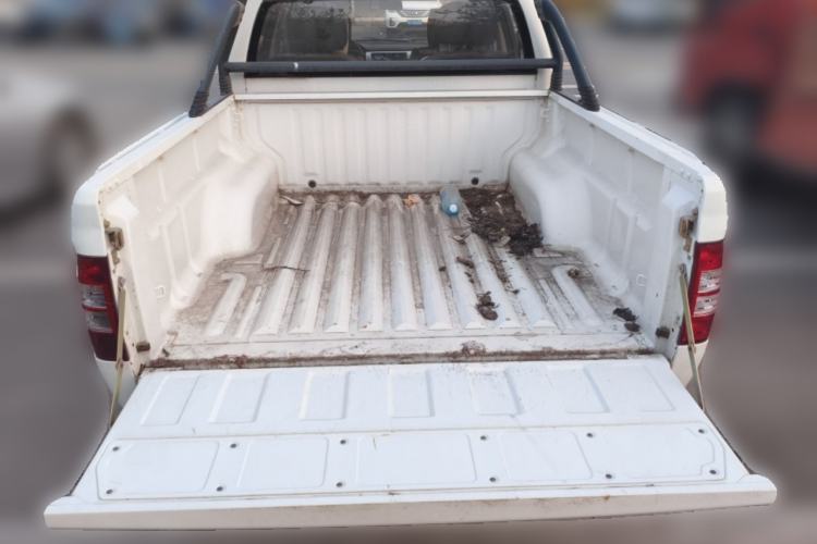 Used CHANGAN KAICHENG Shenqi F30 2018 1.5L Comfort Trim Short Wheelbase DAM15L Trunk