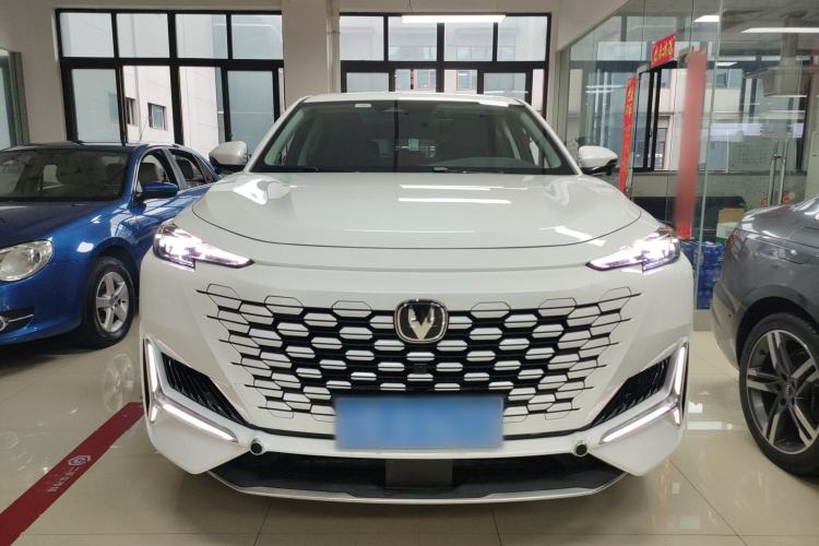 Used Changan UNI-K 2024 2.0T Two-Wheel Drive Global Edition
