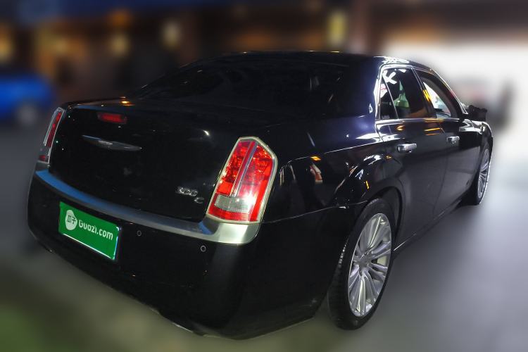 Used Chrysler 300C 2014 3.0L Excellence Edition
