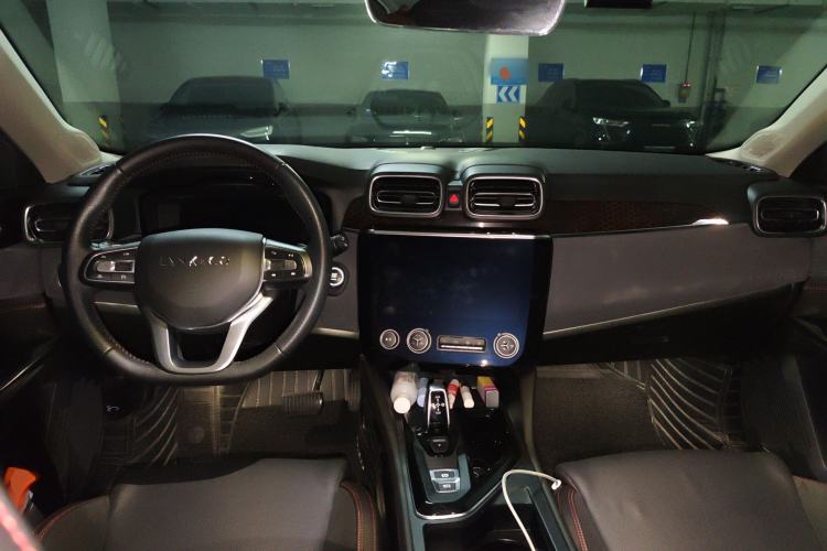 Used Lynk & Co 02 2019 1.5T DCT Two-Wheel Drive Pro Edition China VI Standard Center Console