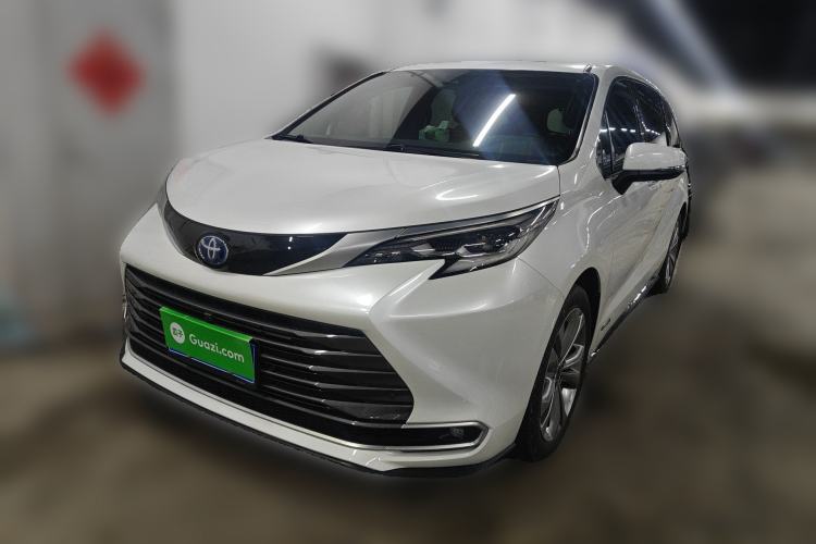 Used Toyota SIENNA 2023 2.5L Hybrid Deluxe Edition
