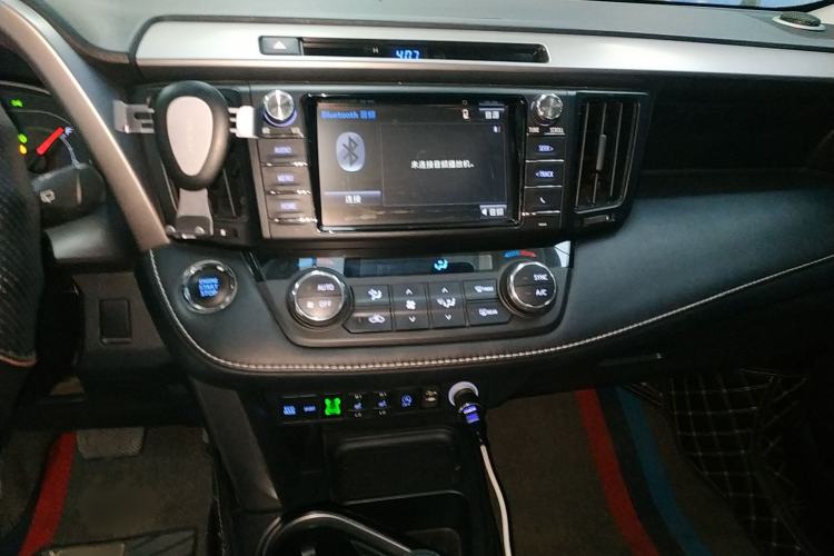 Used Toyota RAV4 2019 2.0L CVT Two-Wheel Drive Comfort Edition China VI Standard
