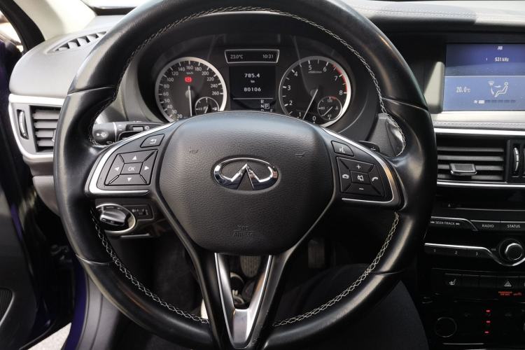 Used Infiniti QX30 2017 2.0T Four-Wheel Drive Fashion Edition Steering Wheel