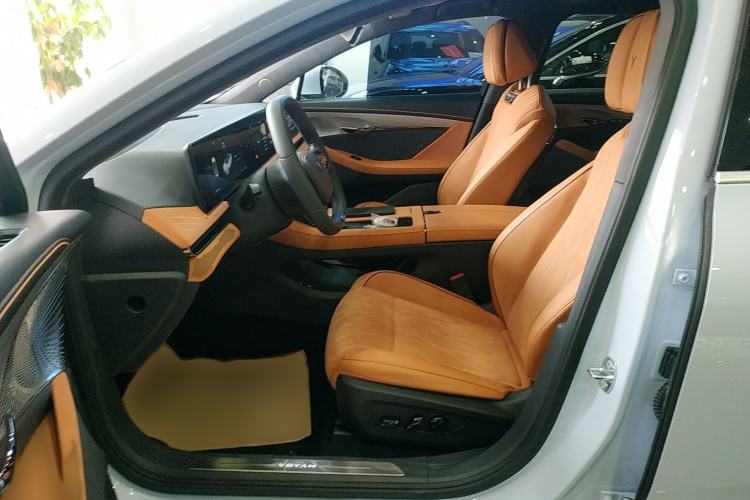 Used VOYAH PASSION 2023 Four-Wheel Drive Long-Range Version
