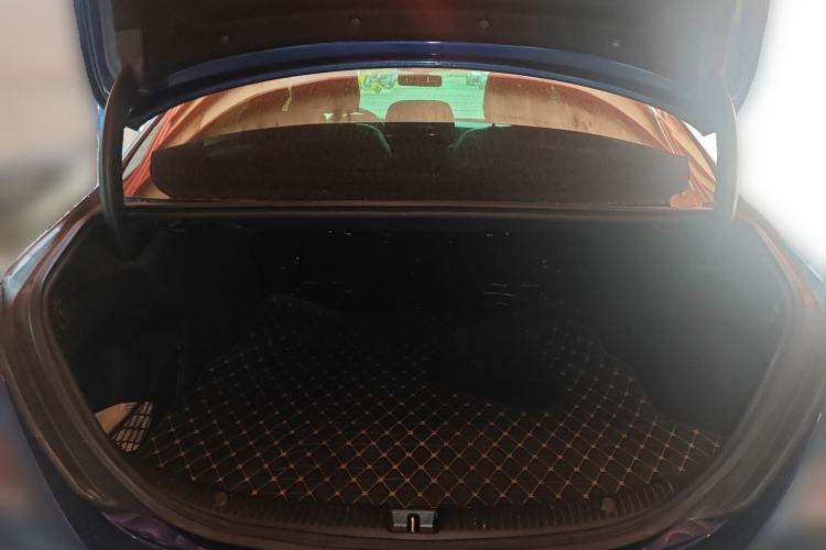 Used Mercedes-Benz C-Class 2019 C 180 L Fashion Edition Sport Version Trunk