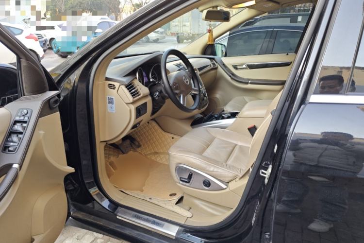 Used Mercedes-Benz R-Class 2015 R 320 4MATIC Luxury Model