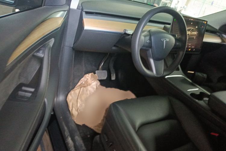 Used Tesla Model Y 2022 Rear-Wheel-Drive Version