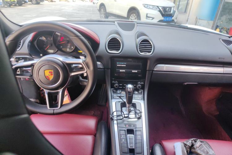 Used Porsche 718 2016 Boxster 2.0T Center Console