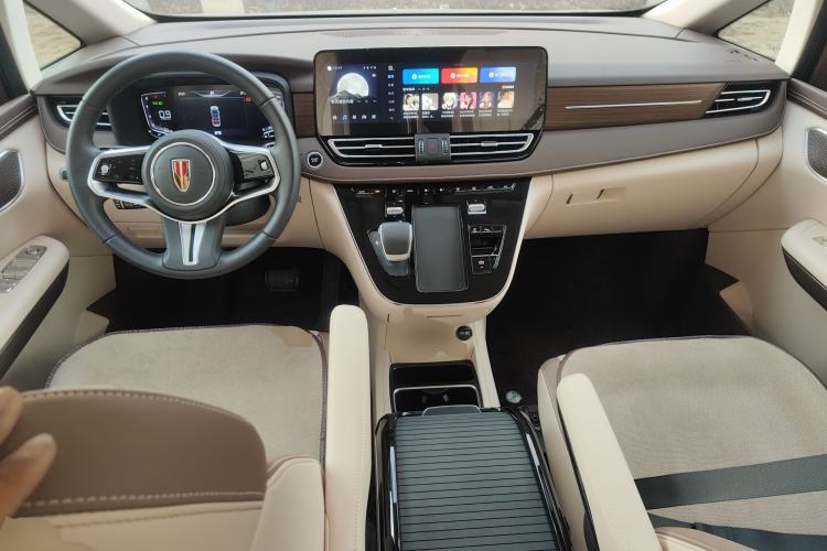 Used Hongqi HQ9 2024 2.0T Business Edition
