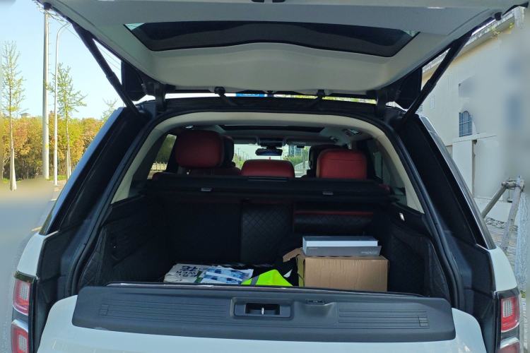 Used Land Rover Range 2018 3.0 SC V6 Grand Edition Trunk