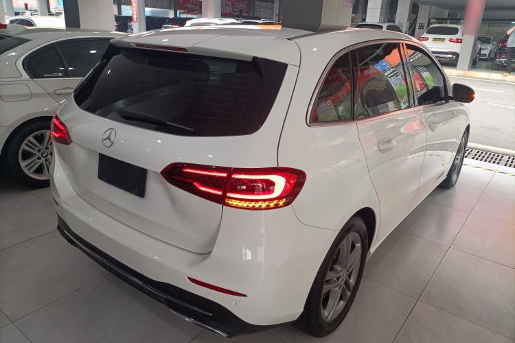 Used Mercedes-Benz B-Class 2020 B 200 Sport Edition Rear Right 45 Deg