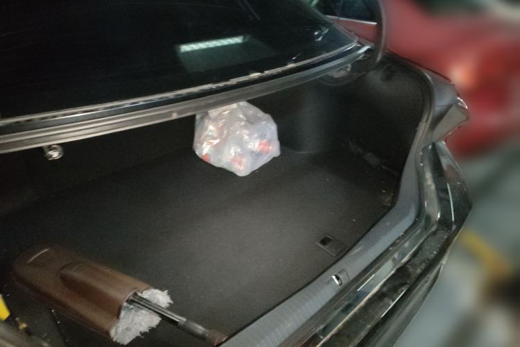 Used Toyota Avalon 2024 Dual-Motor 2.0L Luxury Edition Trunk