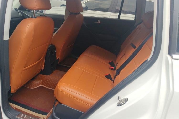 Used Volkswagen Tiguan 2017 300TSI Automatic Two-Wheel Drive Silk Road Luxury Edition Left Rear Seat