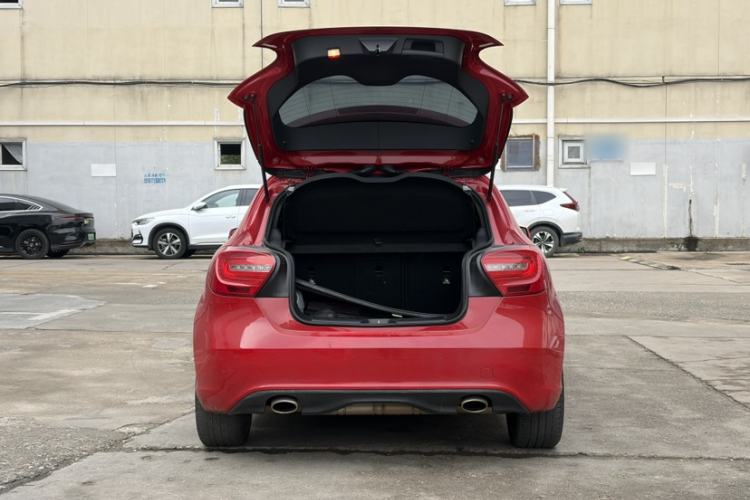 Used Mercedes-Benz A-Class 2013 A 200 Urban Edition Trunk