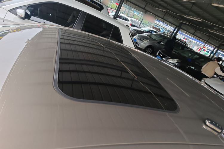 Used Volkswagen Sagitar 2017 230TSI Automatic Luxury Edition Roof