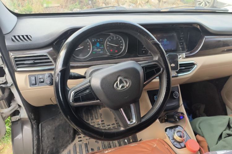 Used CHANGAN KUAYUE Xing V5 EV 2021 Luxury Edition 2-Seat Van with Lingdian System Steering Wheel