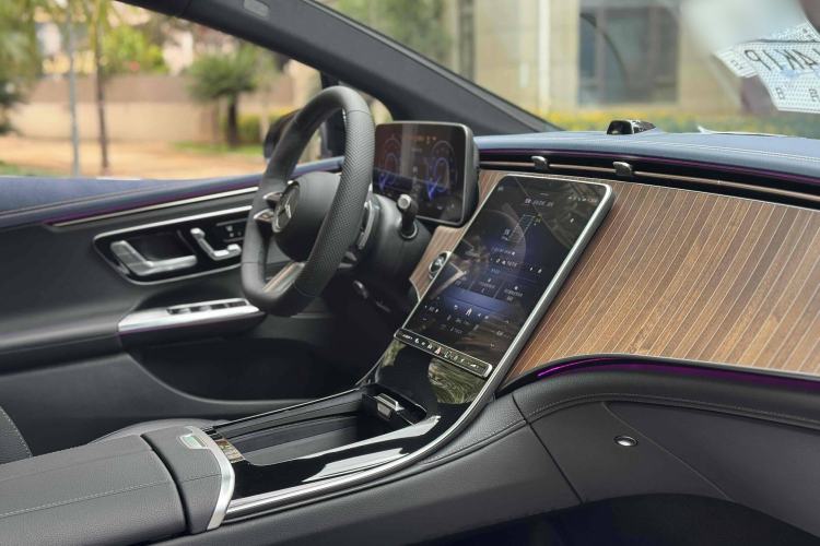 Used Mercedes-Benz EQE 2025 500 4MATIC Luxury Edition
