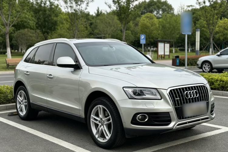 Used Audi Q5 2017 40 TFSI Comfort Model
