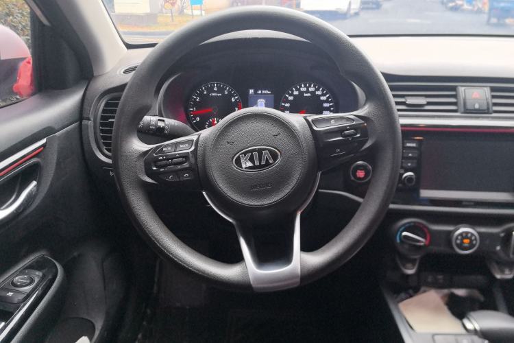 Used Kia KX Cross 2017 1.4L AT GLS