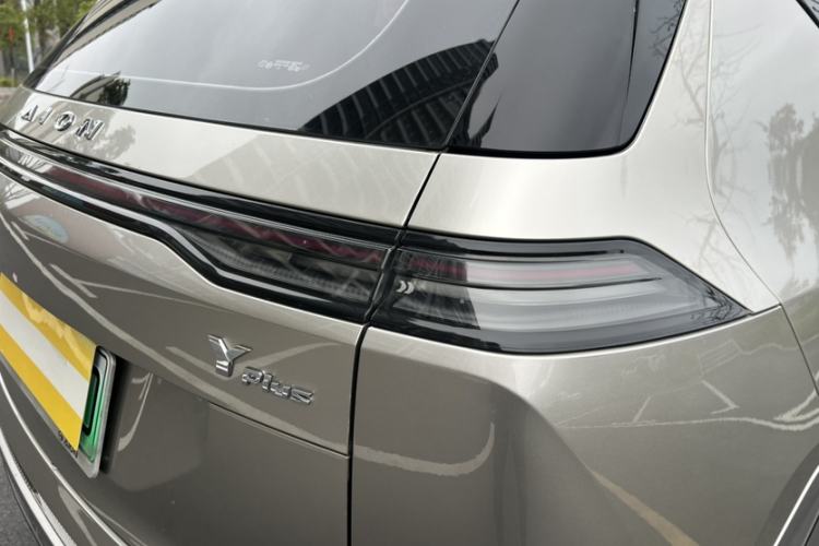 Used AION Y 2023 Plus 510 Smart Edition