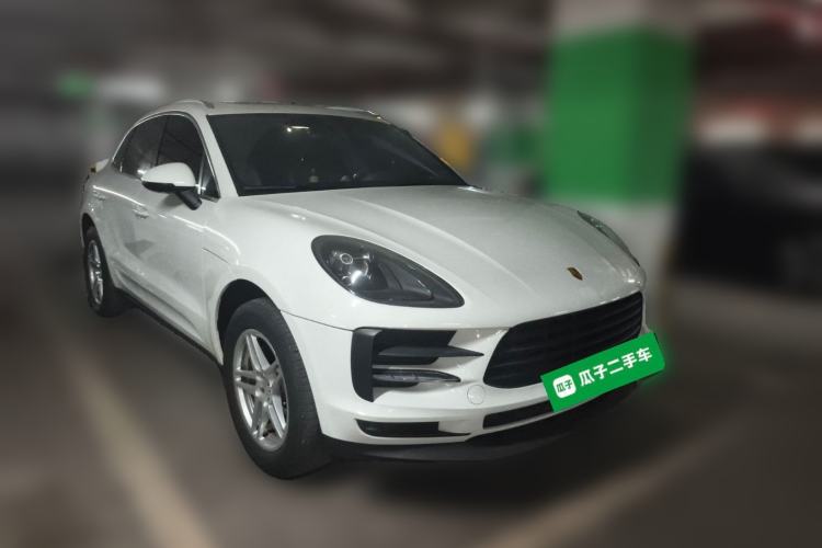 Used Porsche Macan 2021 Macan 2.0T Front Right 45 Deg