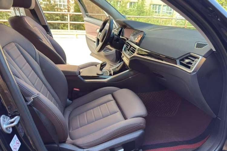 Used BMW 3 Series 2021 Second Facelift 320Li M Sport Package
