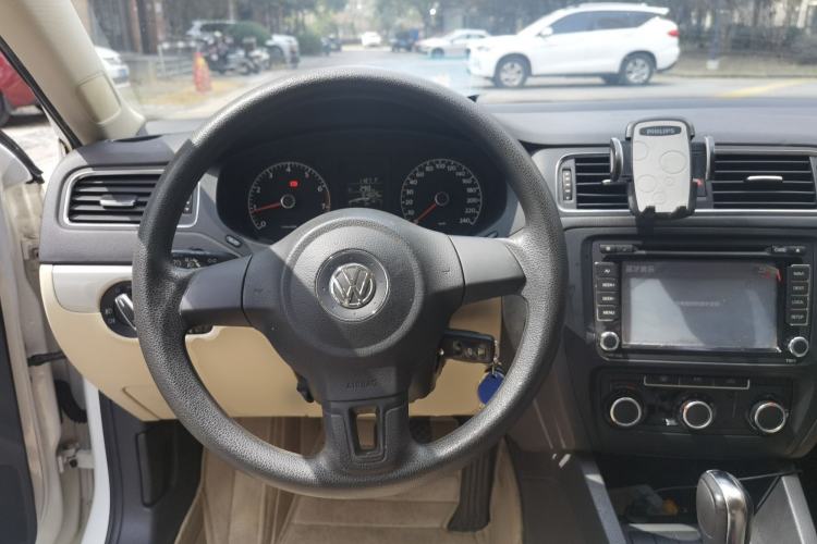 Used Volkswagen Sagitar 2012 1.6L Automatic Comfort Edition
