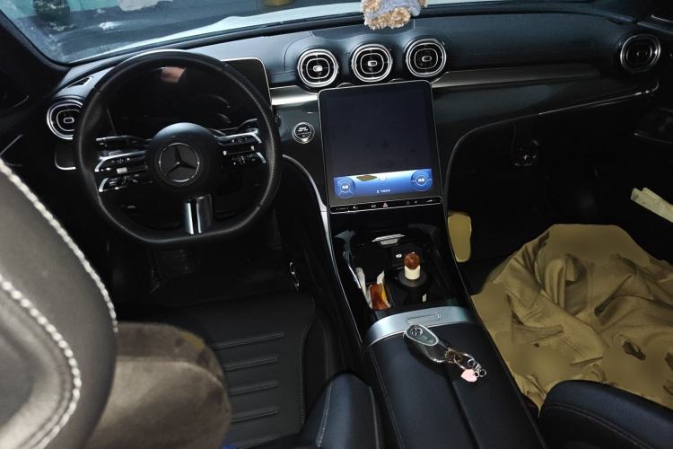 Used Mercedes-Benz C-Class 2023 C 260 L Bright Night Sports Edition Center Console