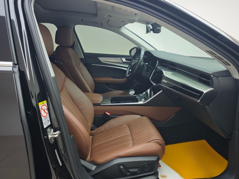 Vordere Reihe im Auto